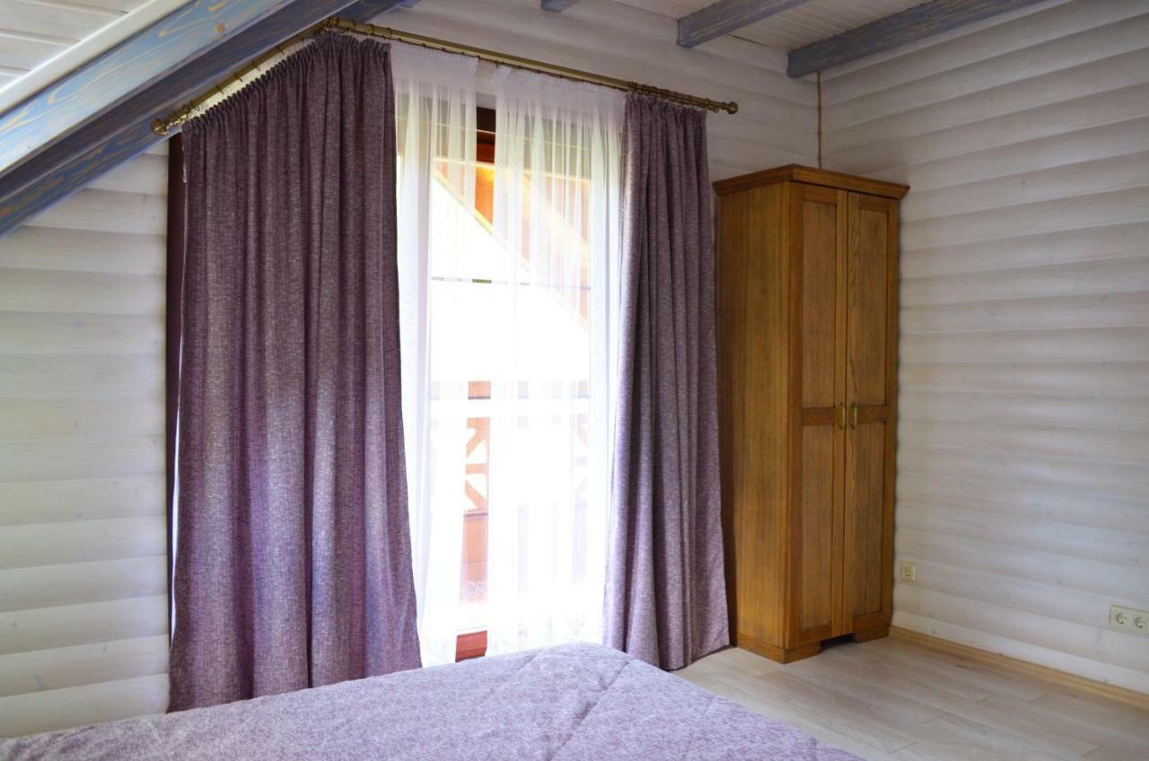 Knyazhyi Dvir Apartment Strigalnya Екстериор снимка
