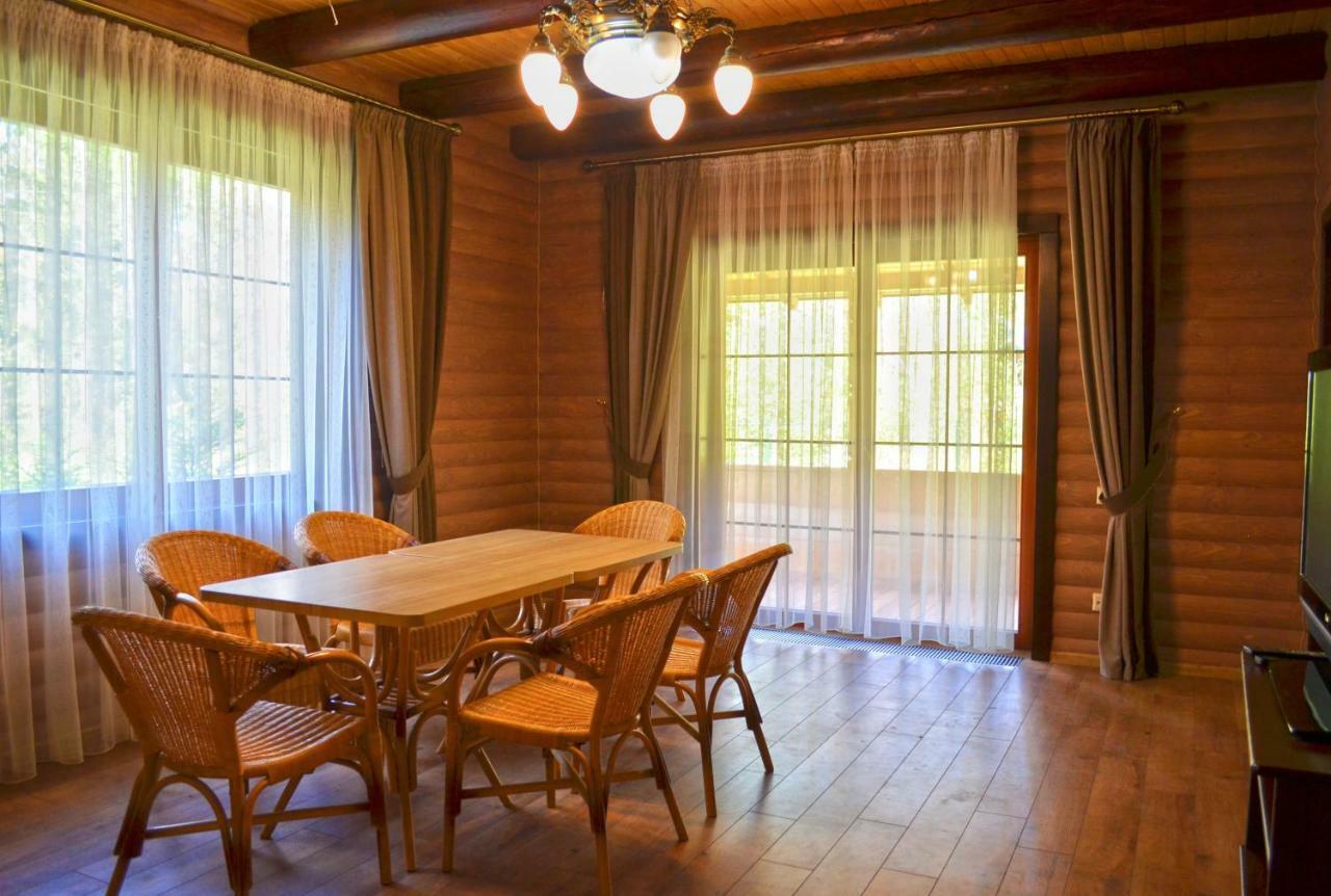 Knyazhyi Dvir Apartment Strigalnya Екстериор снимка